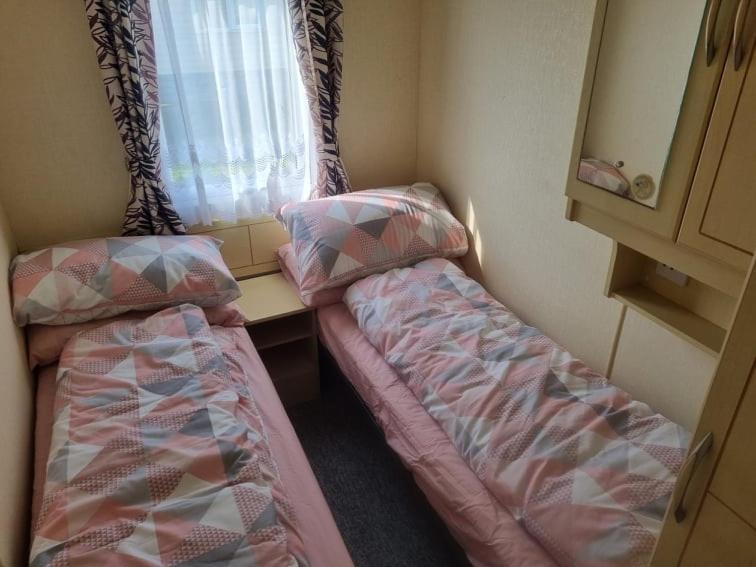 Campsite 6 Berth Caravan S18 Golden Palm *